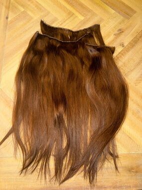 BELLAMI 3 pc deep copper hand tied extensions 20in